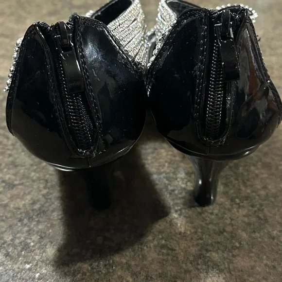 Delicacy Rhinestone Embellished Zippered Black Heels size 8 - Picture 7 of 8